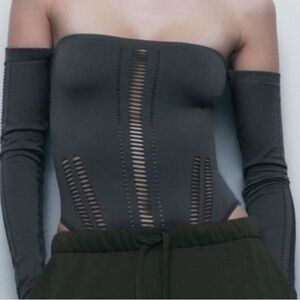 Zara Dark Gray Off-Shoulder Bodysuit
